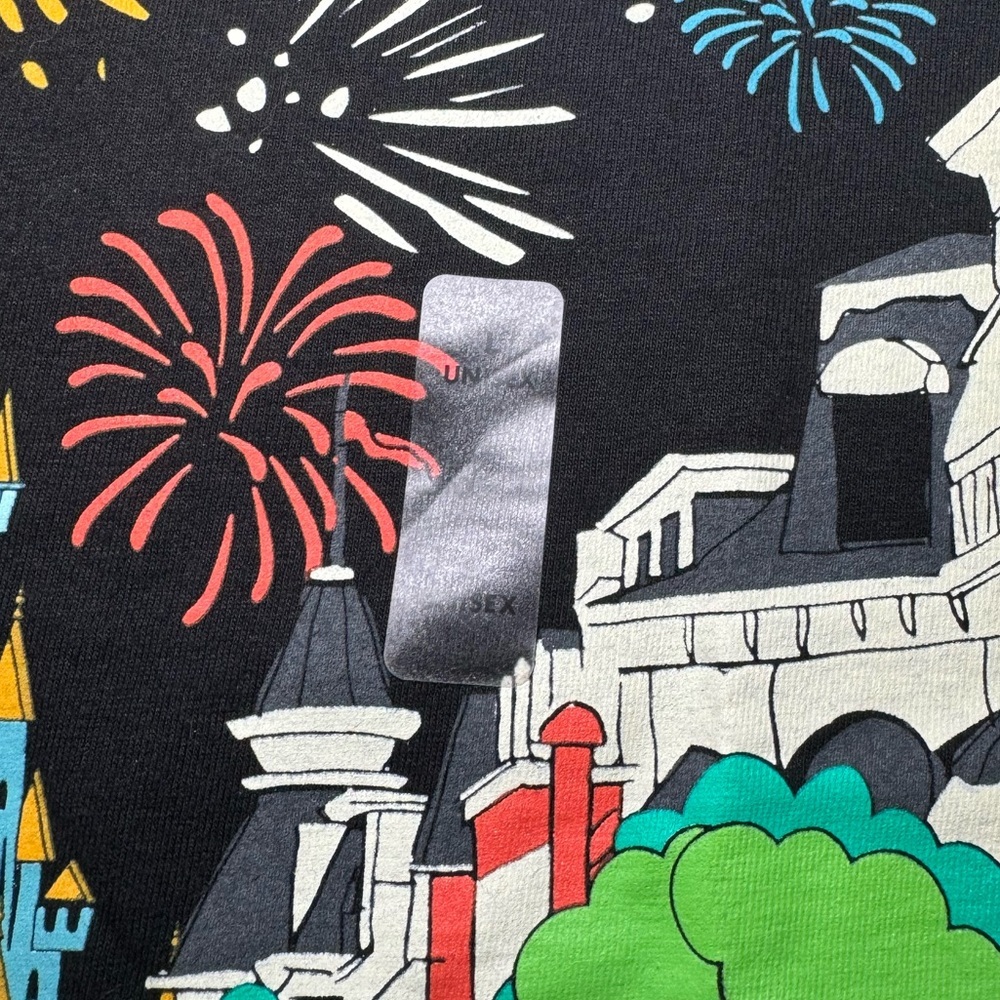 Disney Main Street USA tshirt unisex size L brand new with tags - Picture 3 of 4